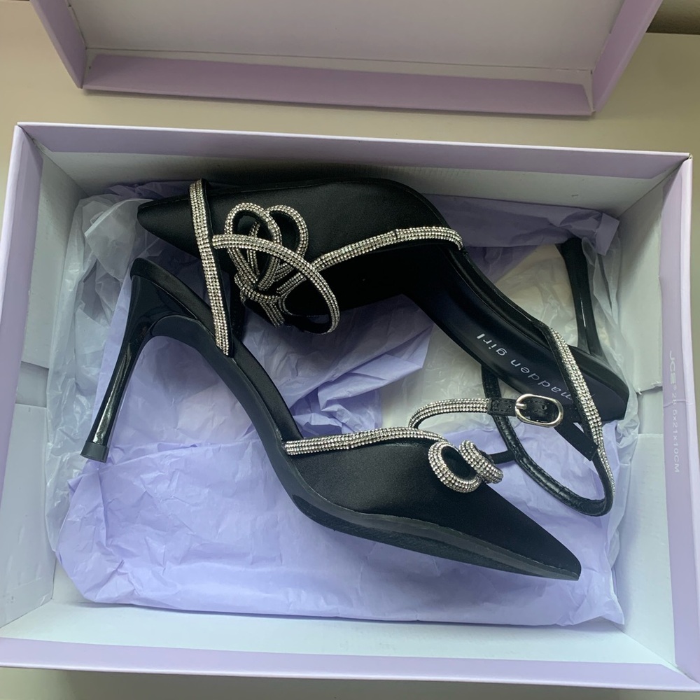 Madden girl Dreamy Satin heels